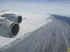 Ледният шелф Ларсен може скоро да се срути Ларсен, един от най-големите ледници в Антарктика